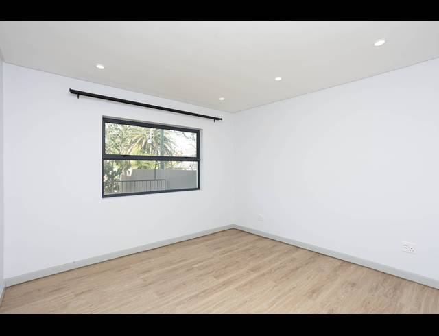 2 BEDROOM APARTMENT FOR SALE IN RONDEBOSCH
